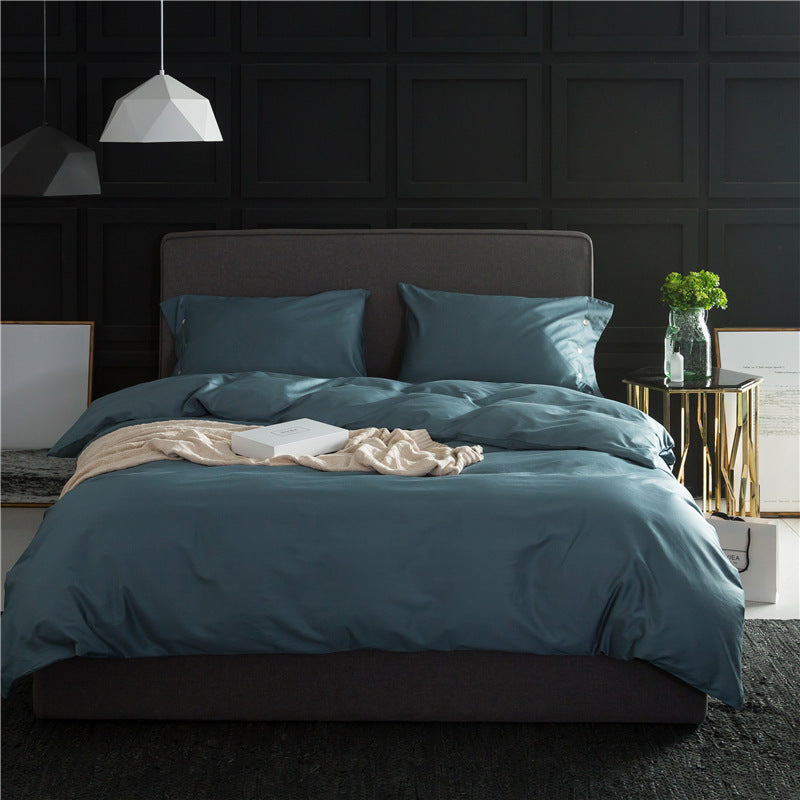 Four-Piece Bedding Set in Pure Color